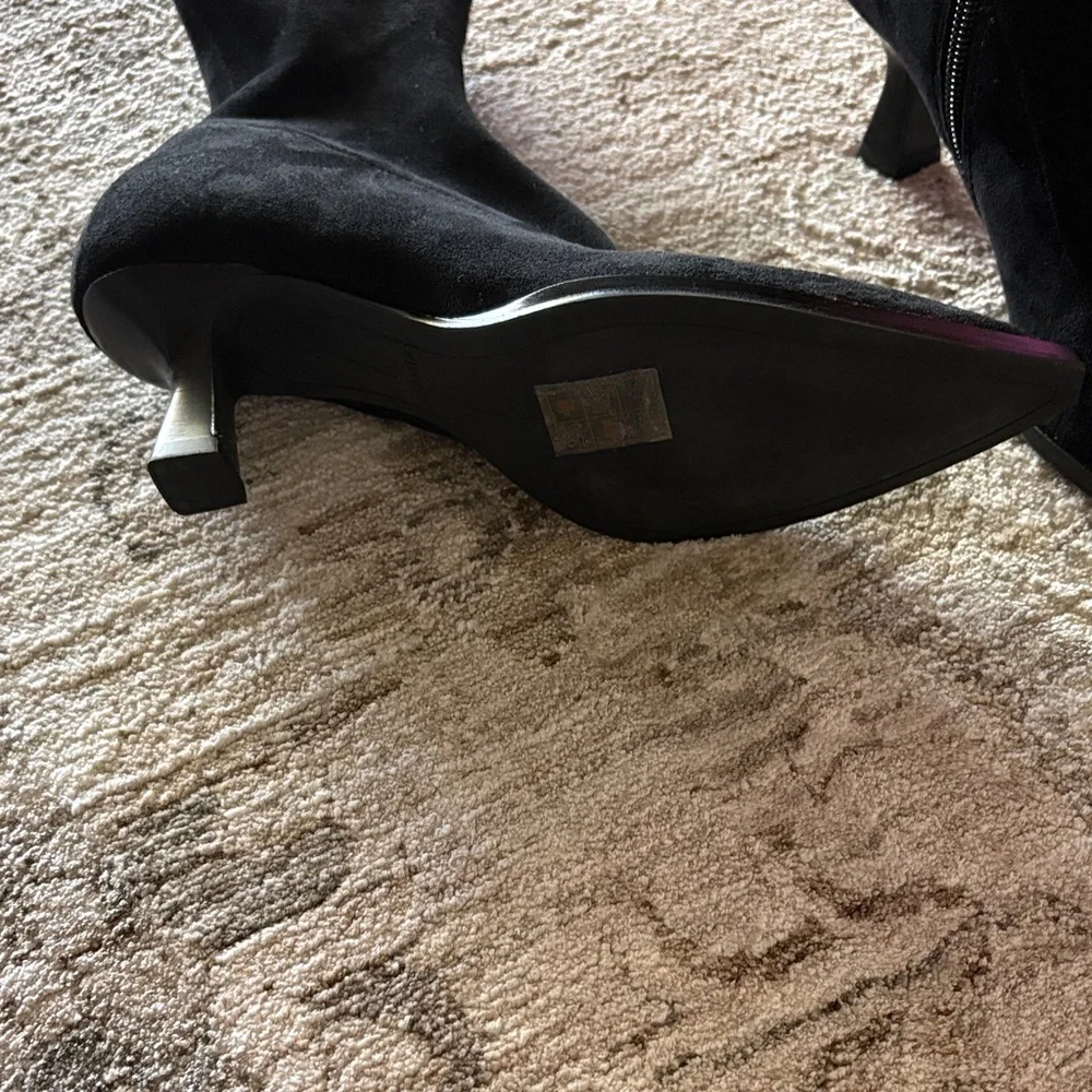 Dolce Vita Black Ankle Booties - Picture 2 of 4